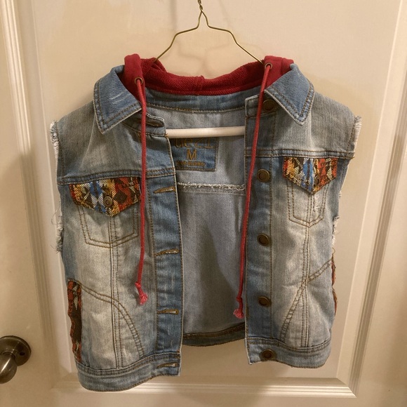 🛍️3/$12 Rue 21 jacket - Picture 2 of 6